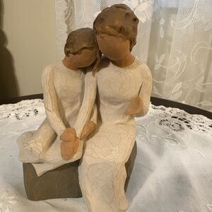 Willow Tree Cream and Brown ‘With my grandmother’ figurine